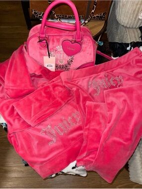 Juicy Couture $290 BUNDLE Hot Pink Velour Tracksuit with Matching Heart Bag